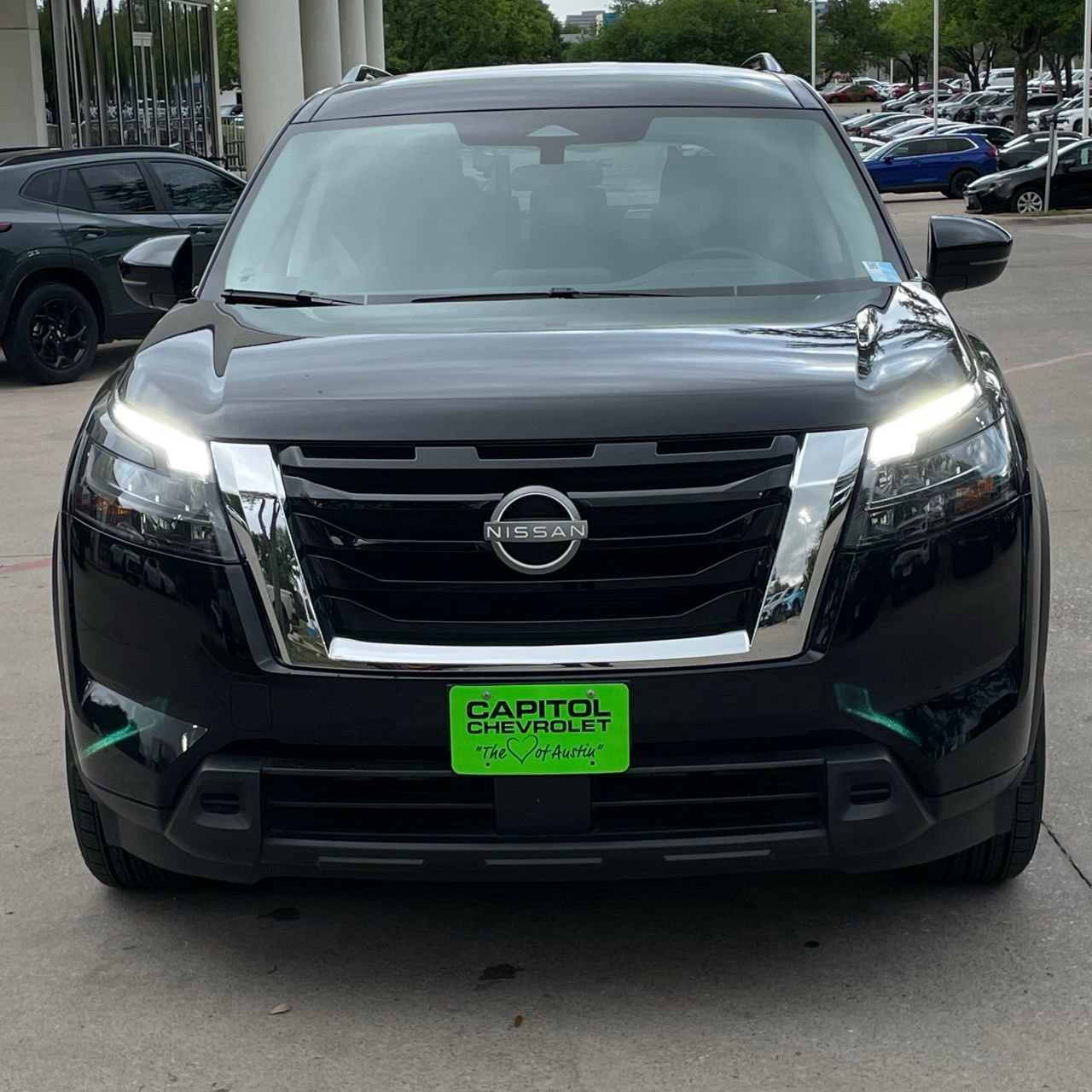 Used 2024 Nissan Pathfinder SV FWD image 7