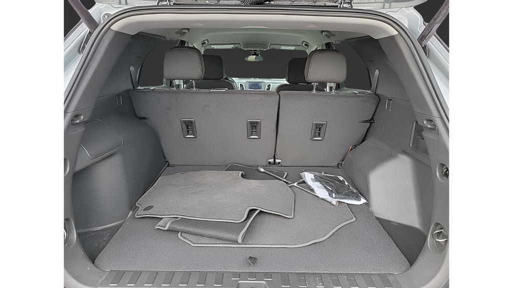 Used 2024 Chevrolet Equinox LT image 9