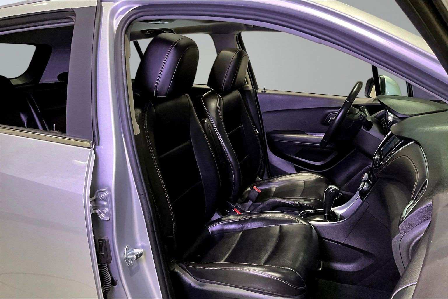 Used 2017 Chevrolet Trax Premier FWD image 28