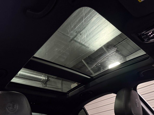 Used 2018 Alfa Romeo Stelvio Ti Sport image 14