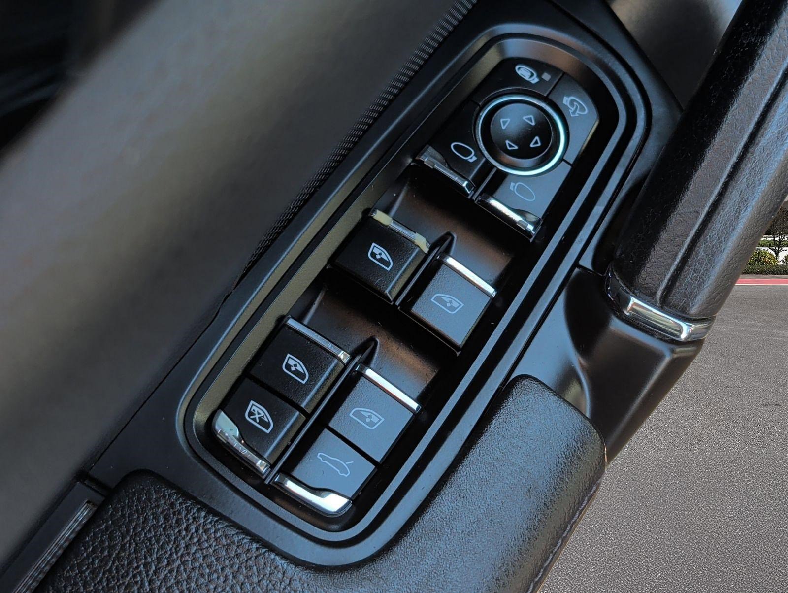Used 2018 Porsche Cayenne AWD/4WD image 8