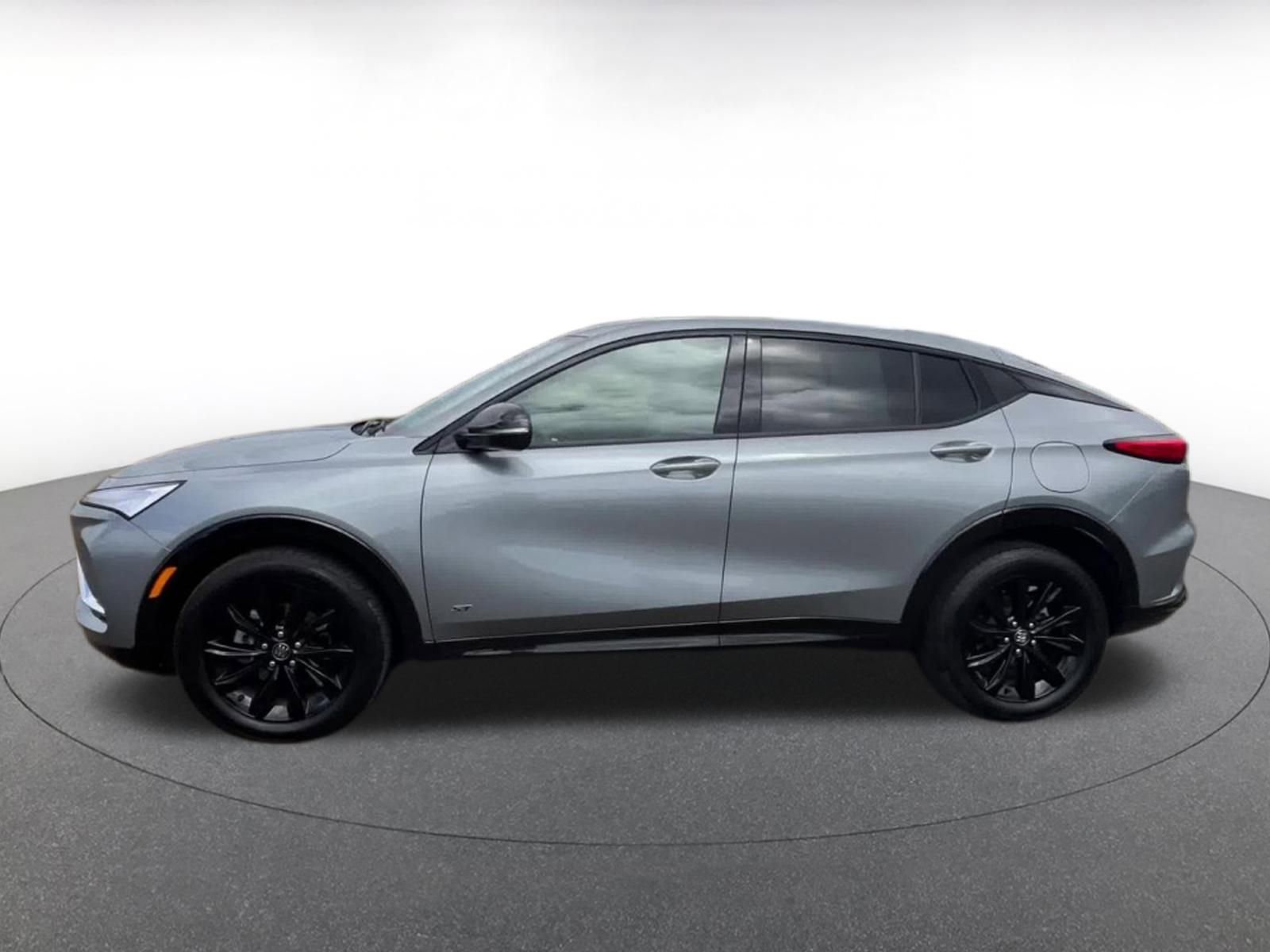 Used 2025 Buick Envista Sport Touring image 9