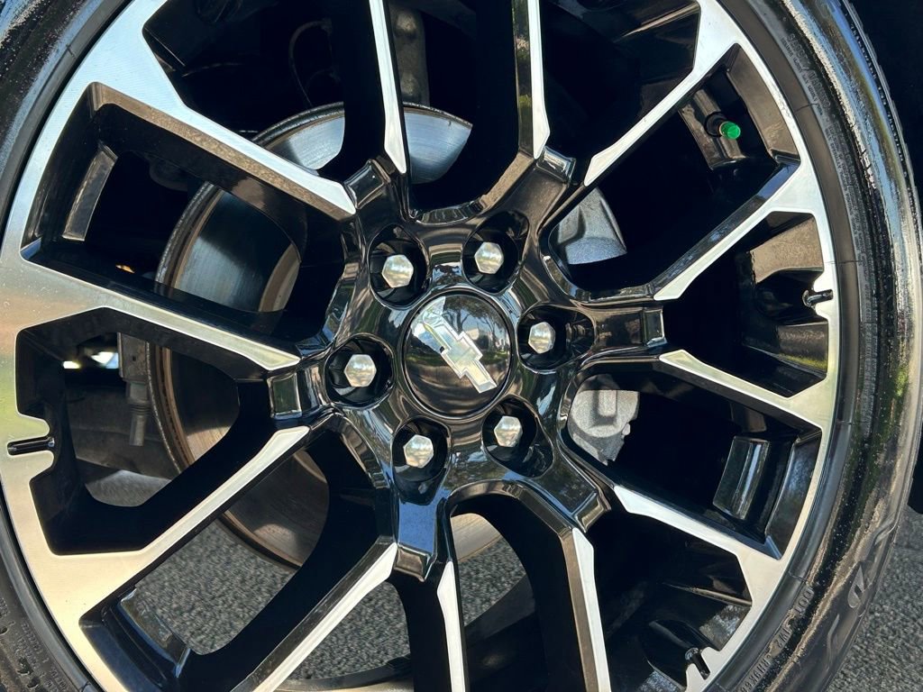 Used 2022 Chevrolet Suburban LT w/ Max Trailering Package image 26