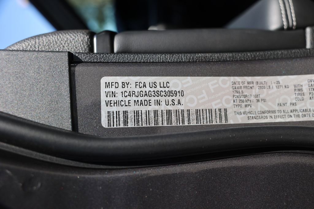 New 2025 Jeep Grand Cherokee Laredo w/ MOPAR Finishing Package image 42