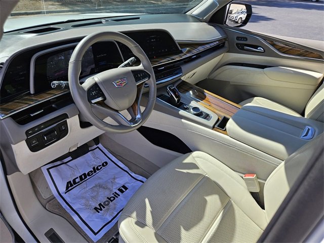 Used 2021 Cadillac Escalade Premium Luxury Platinum image 10