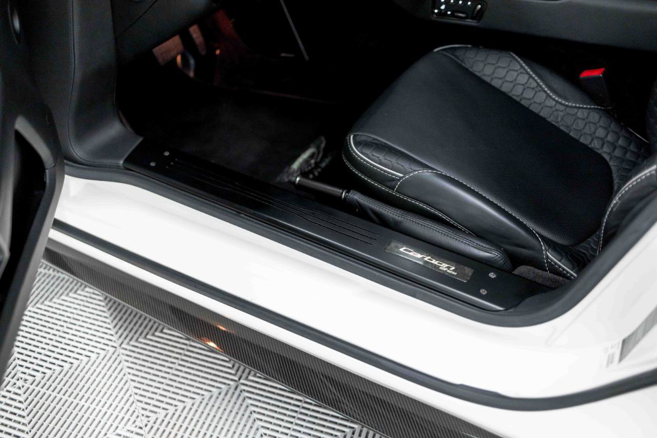 Used 2016 Aston Martin Vanquish Coupe image 36