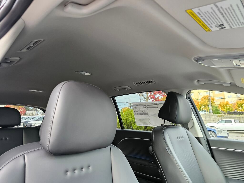 New 2026 Hyundai Ioniq 9 SEL image 11