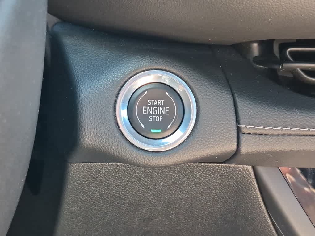 Used 2023 Buick Envision Essence w/ Sport Touring Package AWD/4WD image 19
