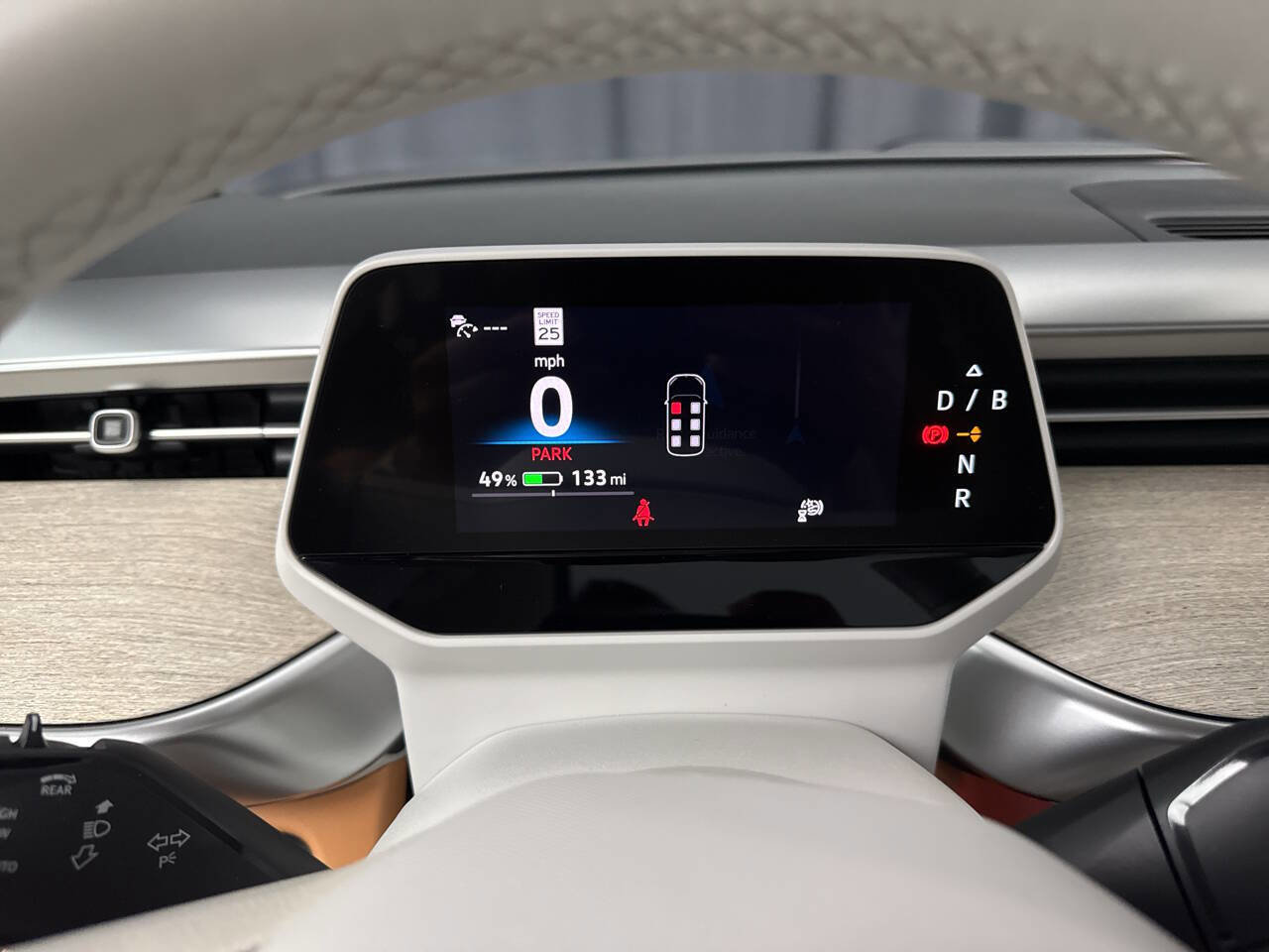 Used 2025 Volkswagen ID. Buzz 1st Edition image 18