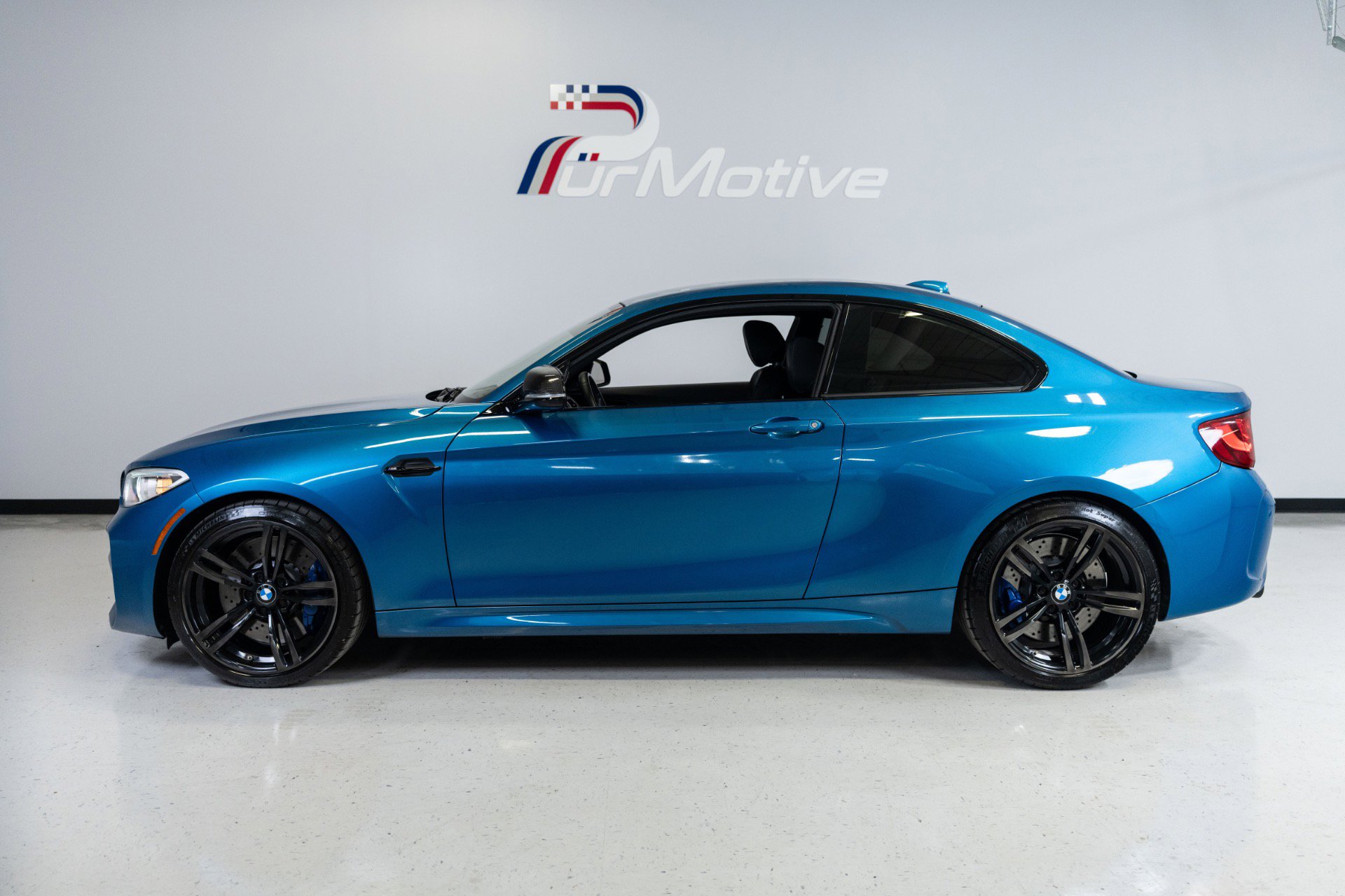 Used 2017 BMW M2 RWD image 3
