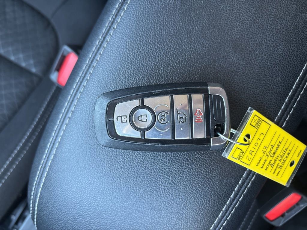 Used 2023 Ford Escape Active image 35
