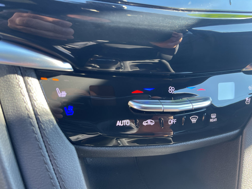 Used 2024 Cadillac XT6 Premium Luxury w/ Platinum Package image 25