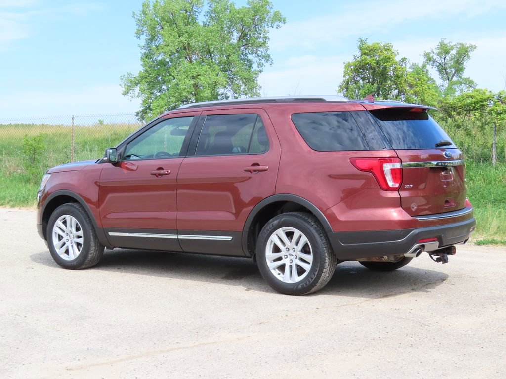 Used 2018 Ford Explorer XLT w/ Equipment Group 201A AWD/4WD image 6