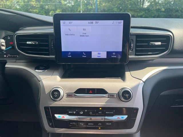 Used 2023 Ford Explorer XLT w/ Equipment Group 202A AWD/4WD image 16