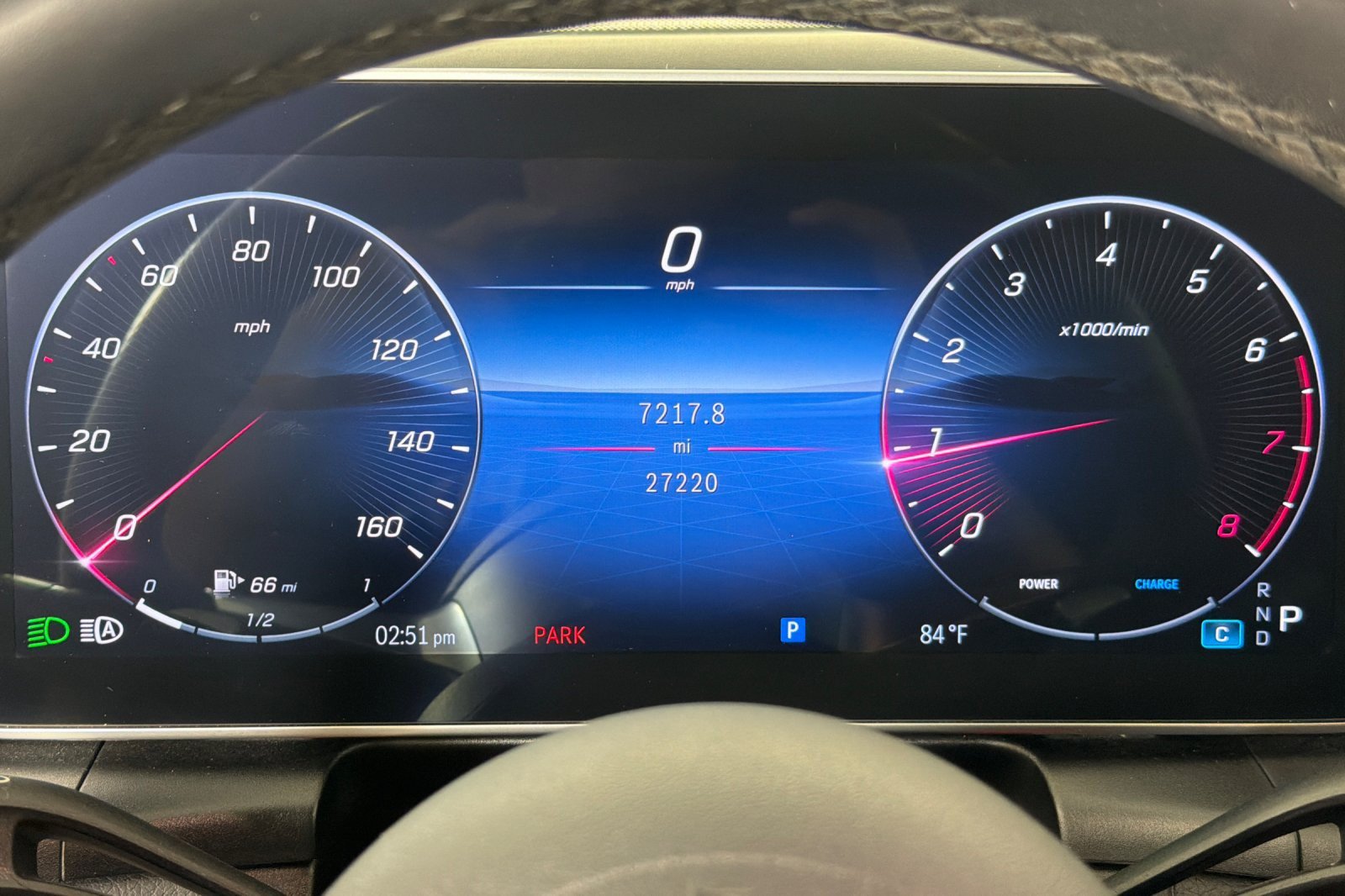 Used 2024 Mercedes-Benz GLC 300 4MATIC image 23