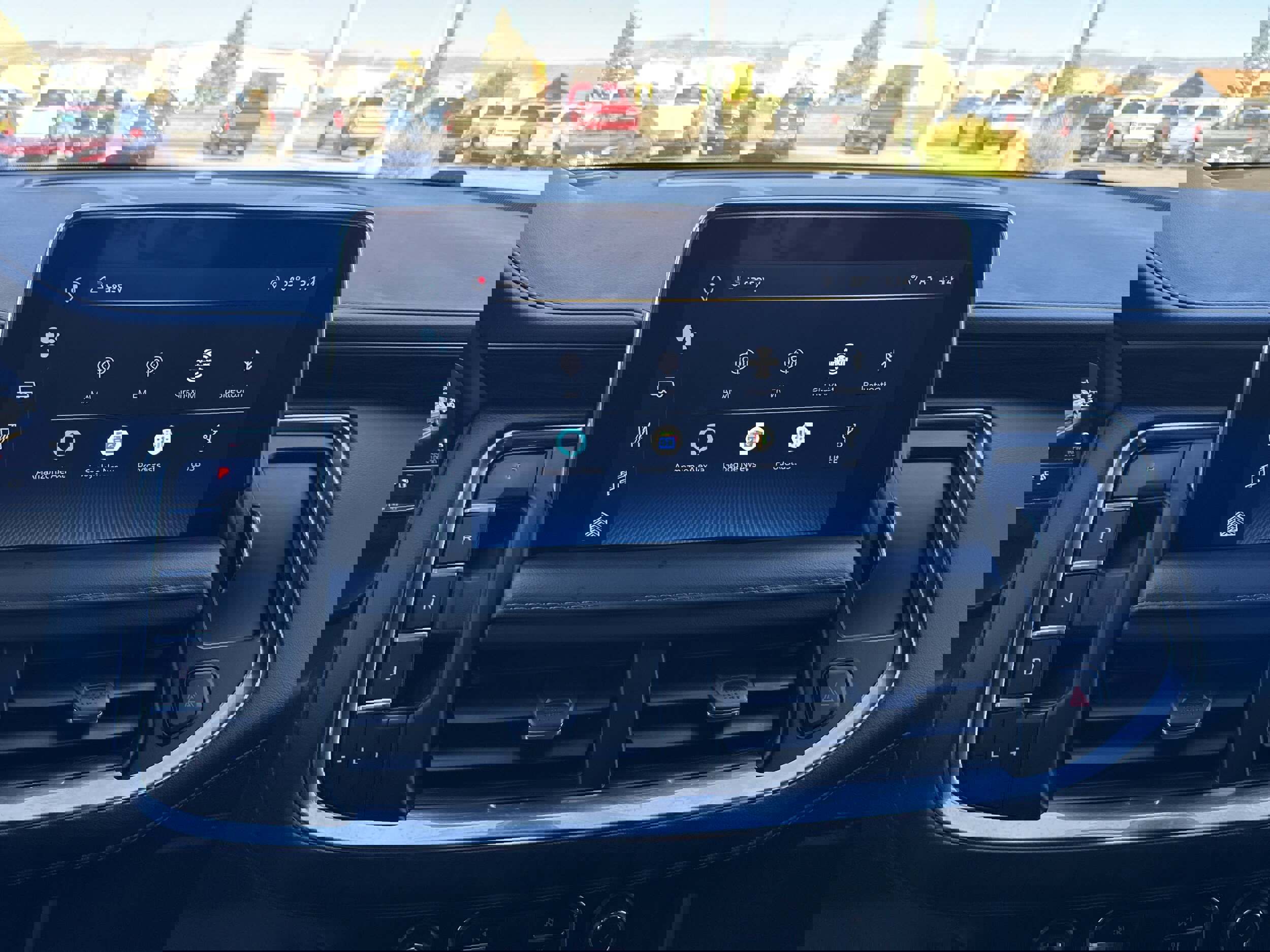 Used 2022 Chevrolet Tahoe Z71 w/ Luxury Package image 11