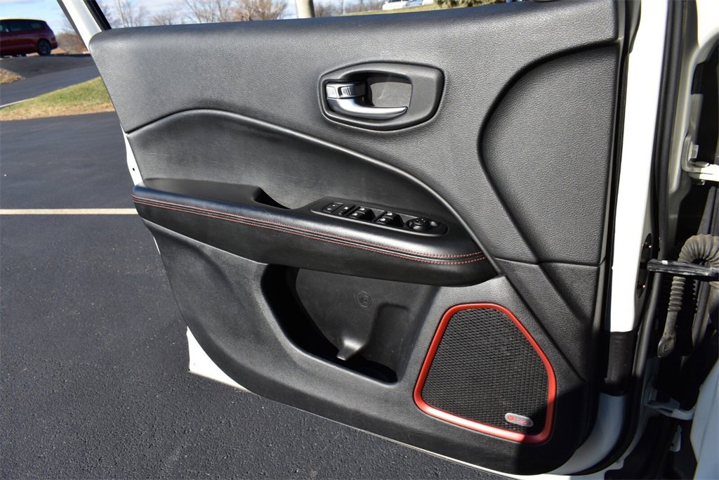 Used 2018 Jeep Compass Trailhawk w/ Leather Interior Group image 25