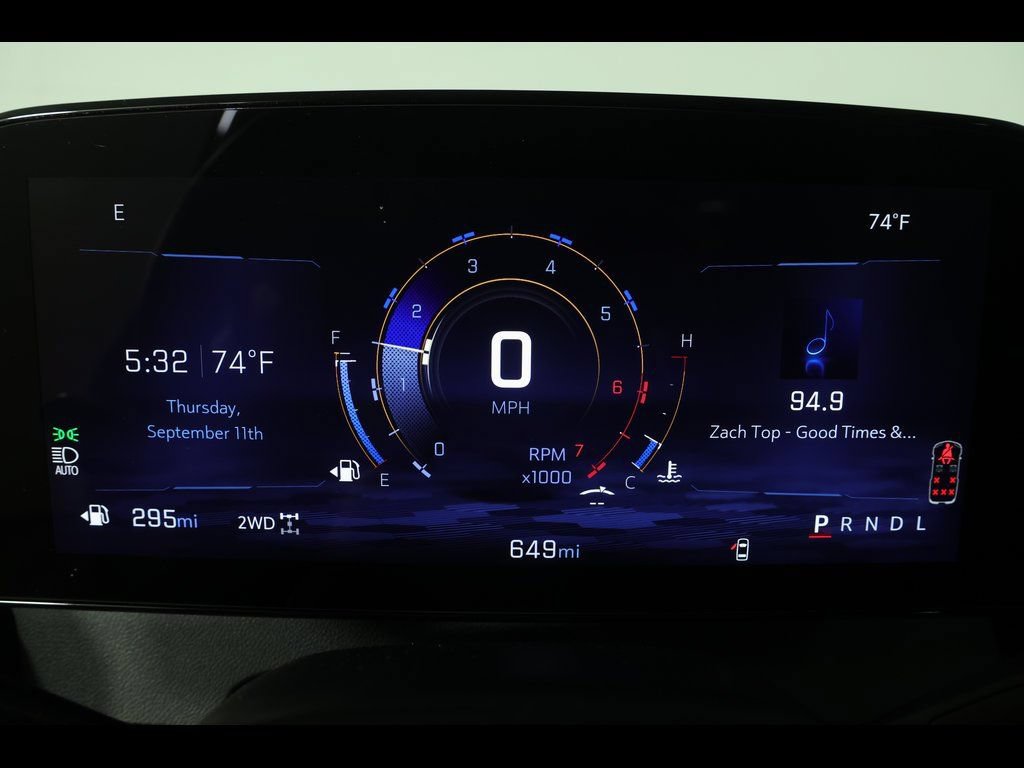 Used 2025 Chevrolet Traverse LT AWD/4WD image 24