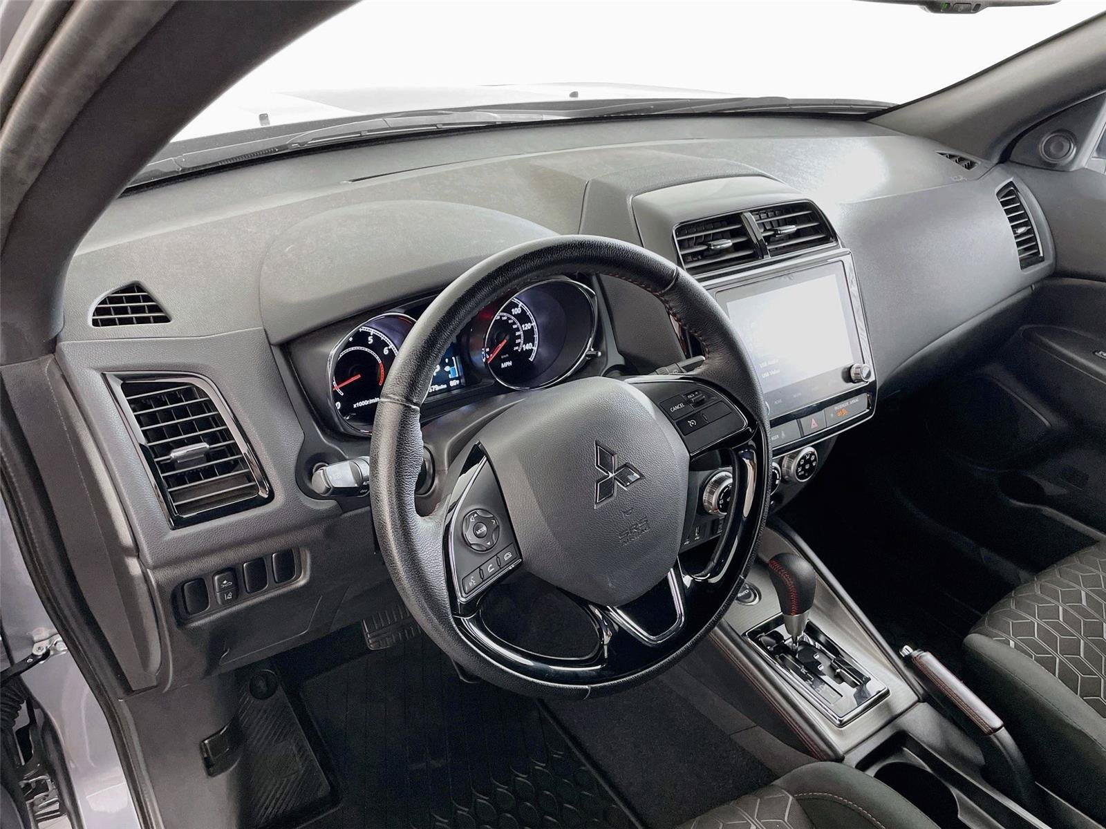 Used 2024 Mitsubishi Outlander Sport AWD image 13