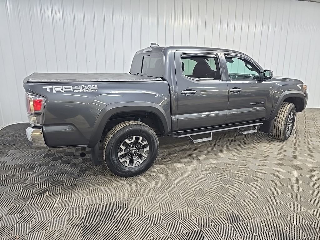 Used 2022 Toyota Tacoma TRD Off-Road AWD/4WD image 3