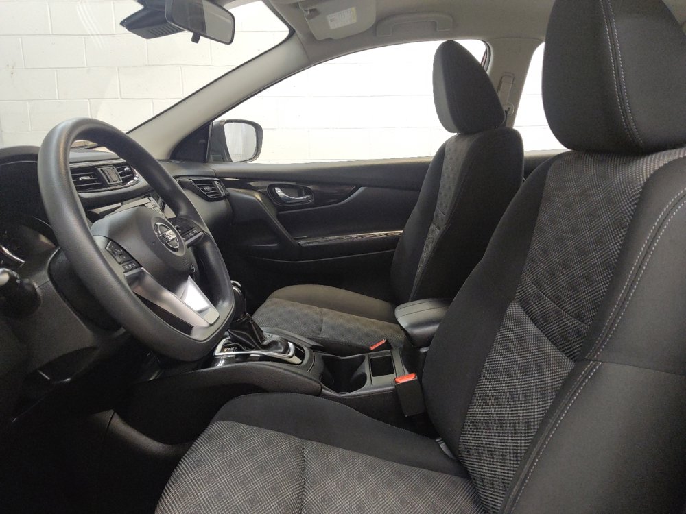 Used 2020 Nissan Rogue Sport SV image 17