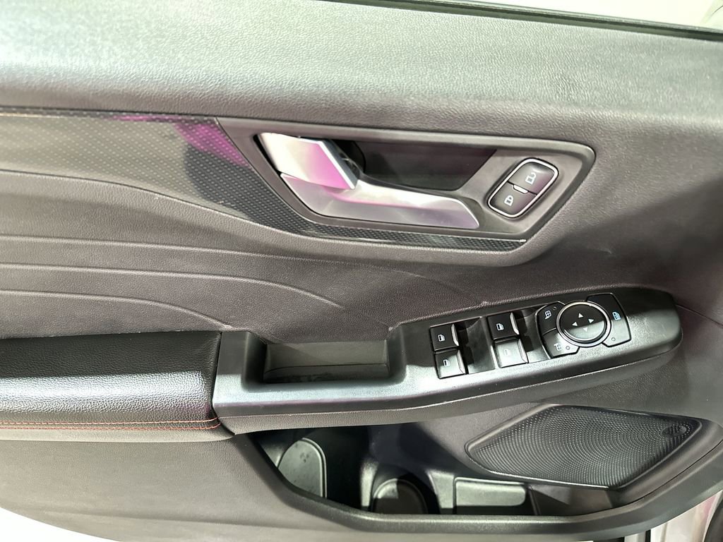 Used 2024 Ford Escape ST-Line image 15