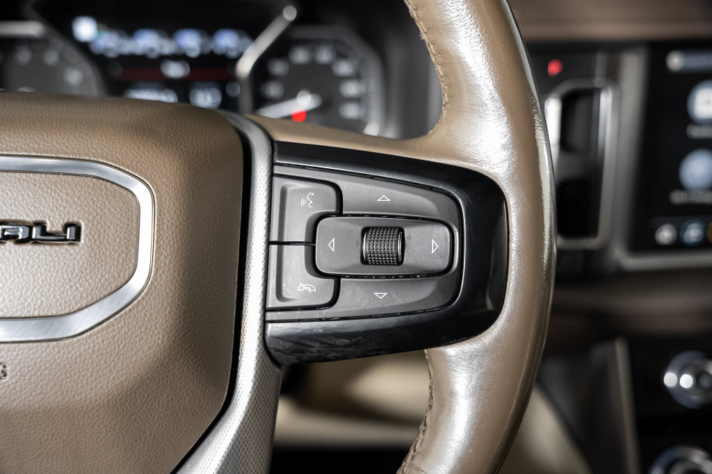 Used 2021 GMC Yukon Denali w/ Denali Premium Package RWD image 33