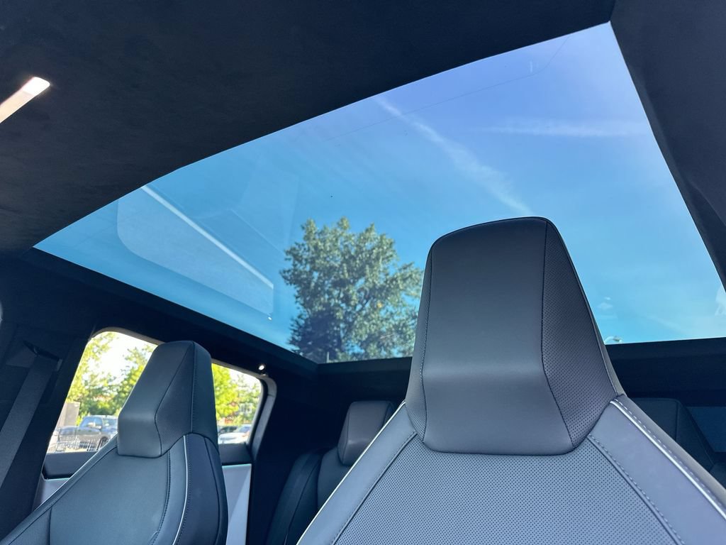 Used 2024 Tesla Cybertruck Cyberbeast AWD/4WD image 15