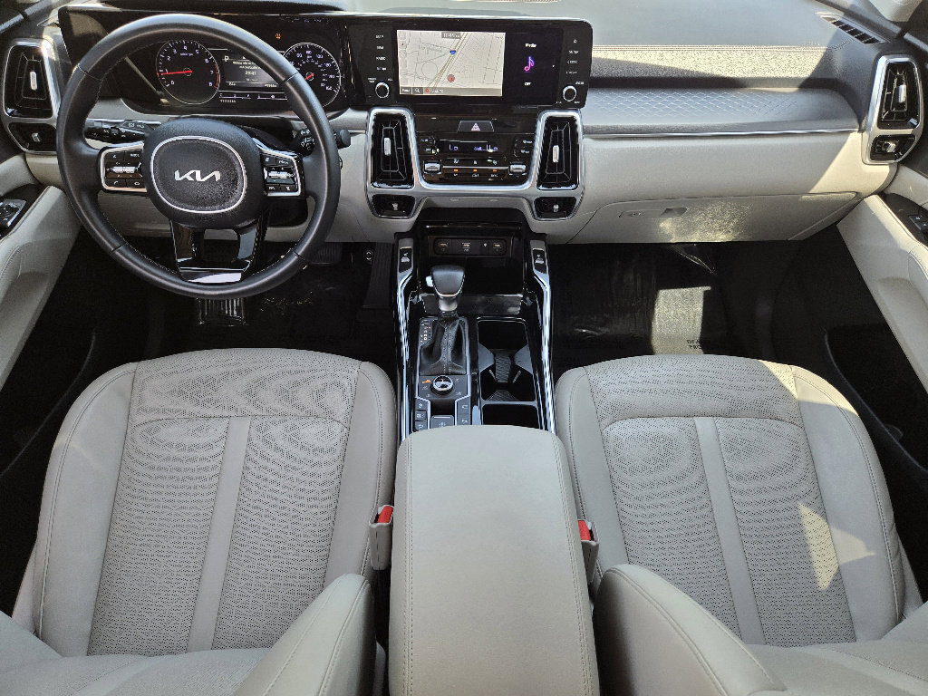 Certified 2022 Kia Sorento SX image 5