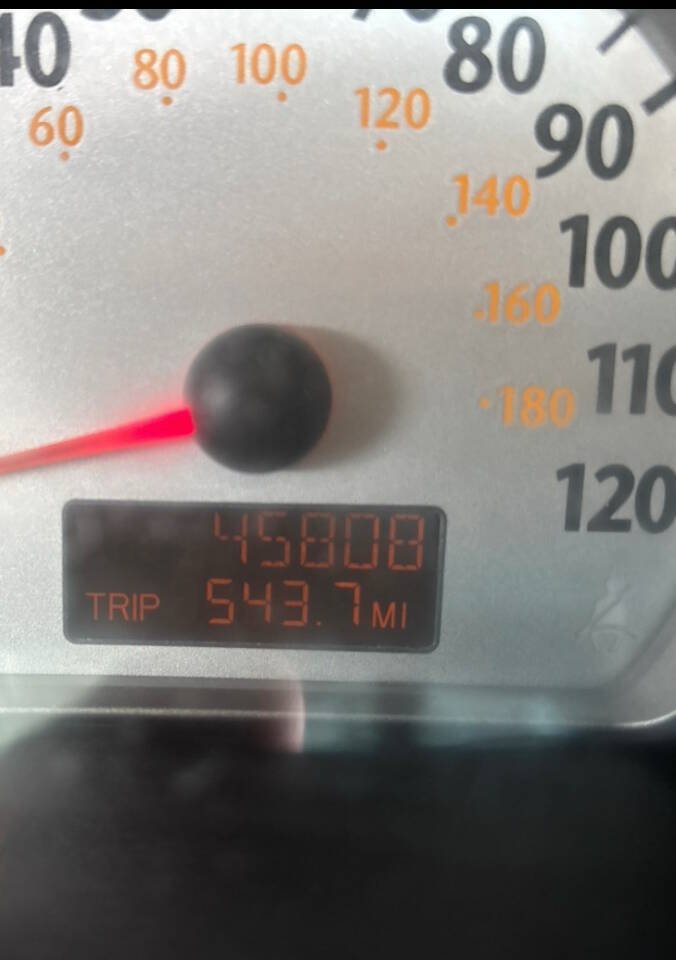 Used 2003 Saturn ION Level 3 w/ Travel Pkg FWD image 18