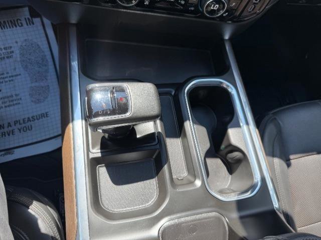 Used 2023 Chevrolet Silverado 1500 High Country w/ High Country Premium Package AWD/4WD image 36