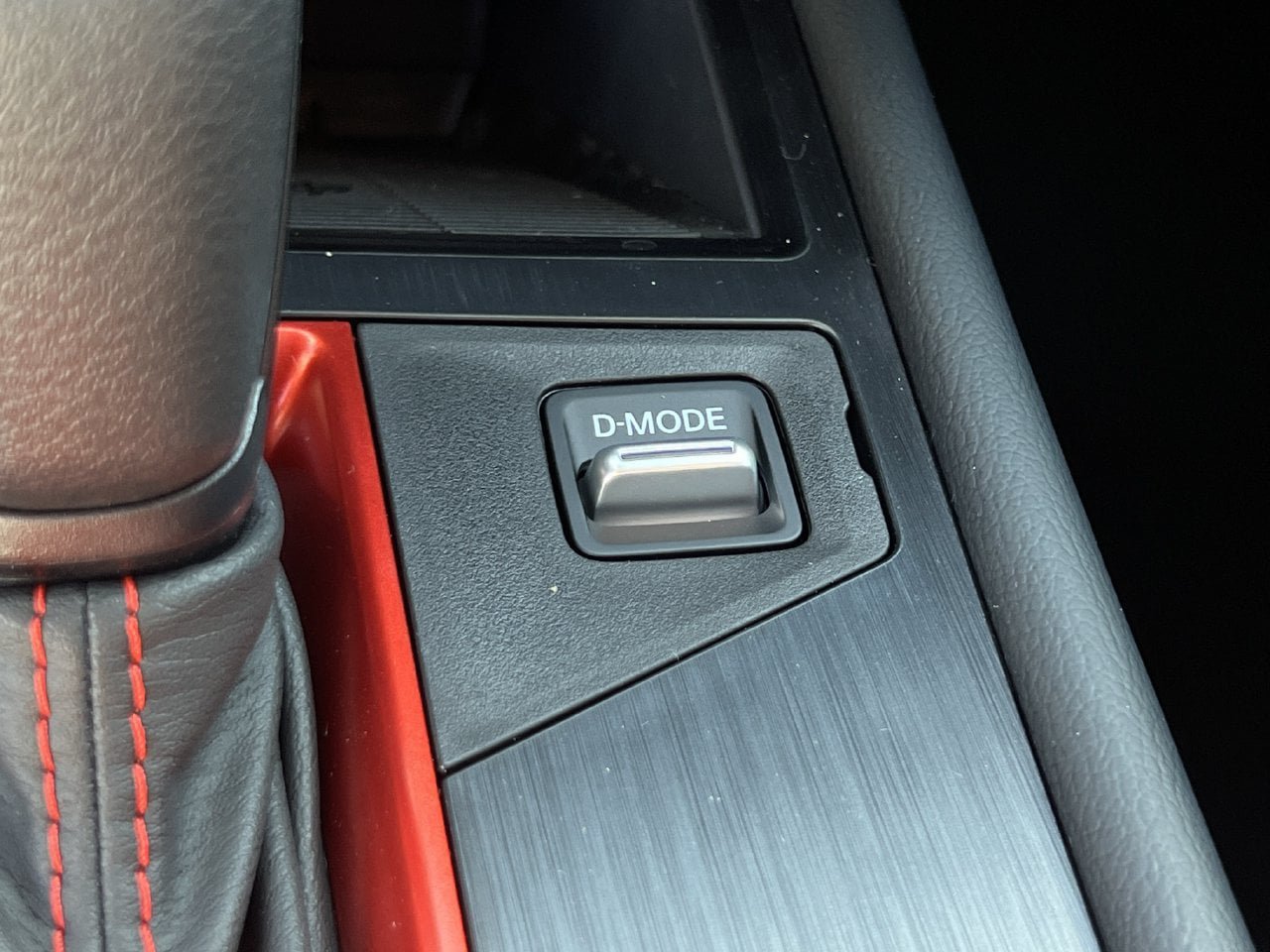 New 2027 Nissan Kicks SR FWD image 12