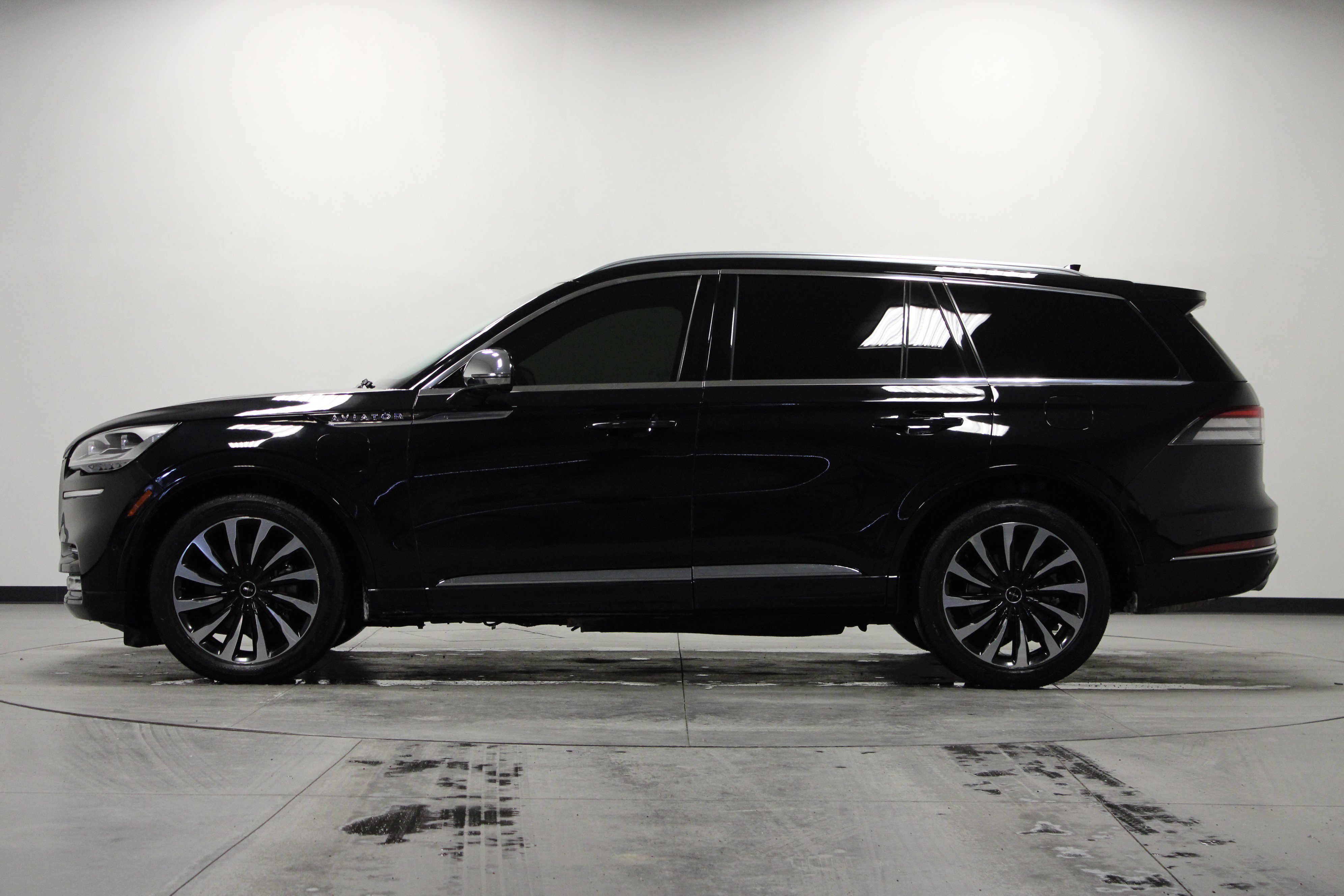 Used 2020 Lincoln Aviator Black Label Grand Touring w/ Class IV Trailer Tow Package image 7