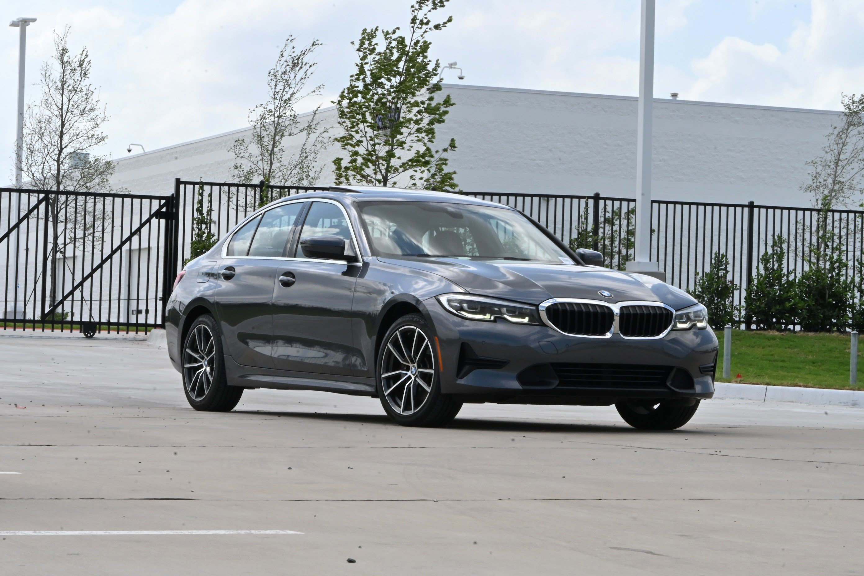 Used 2020 BMW 330i xDrive Sedan w/ Premium Package AWD/4WD image 2