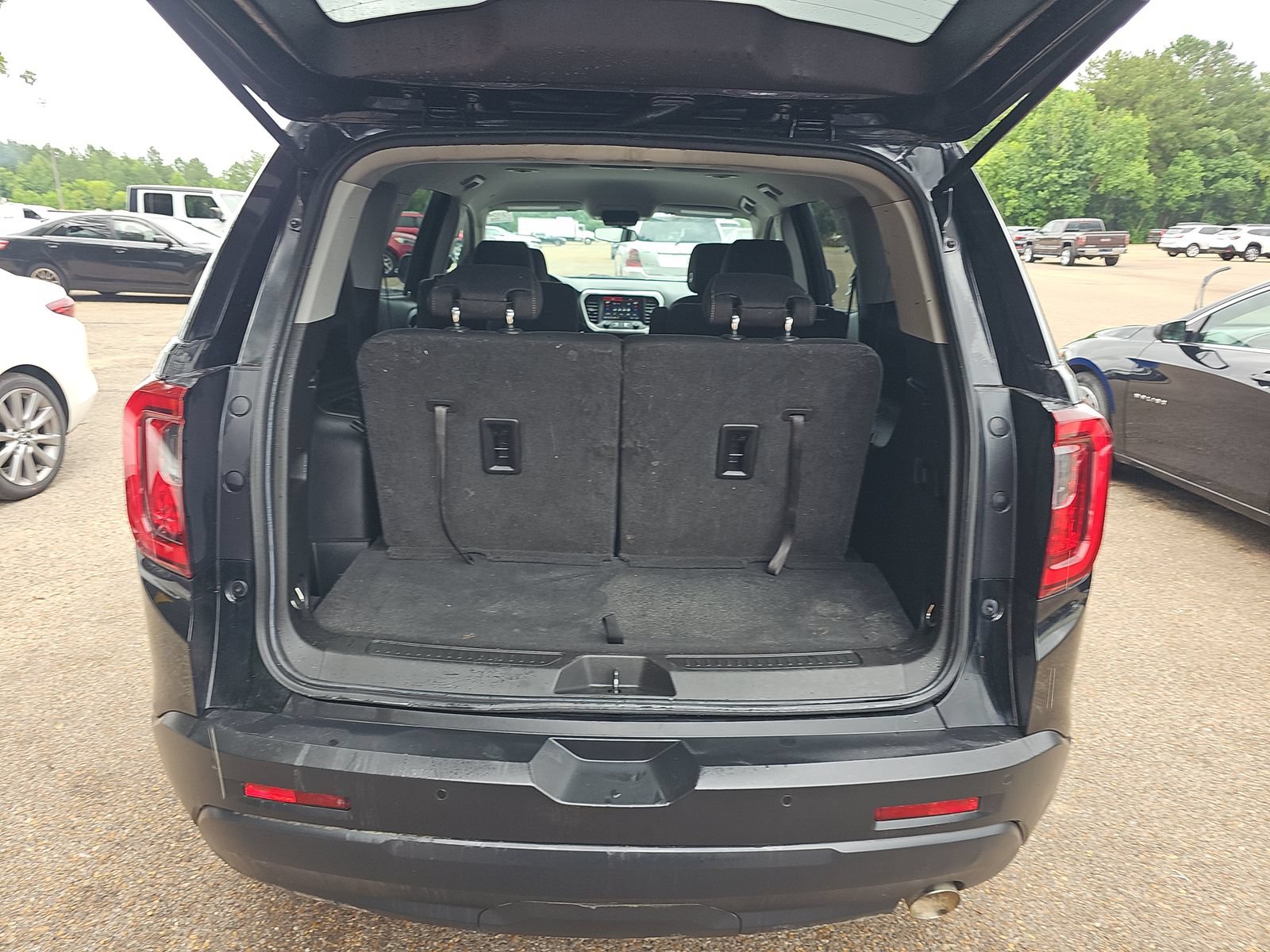 Used 2021 GMC Acadia SLE w/ Elevation Edition FWD image 15