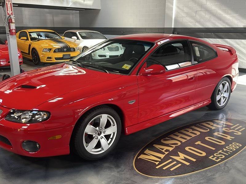 Used 2006 Pontiac GTO RWD image 2