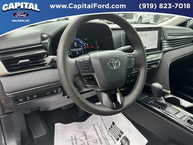 Used 2025 Toyota Camry LE image 23