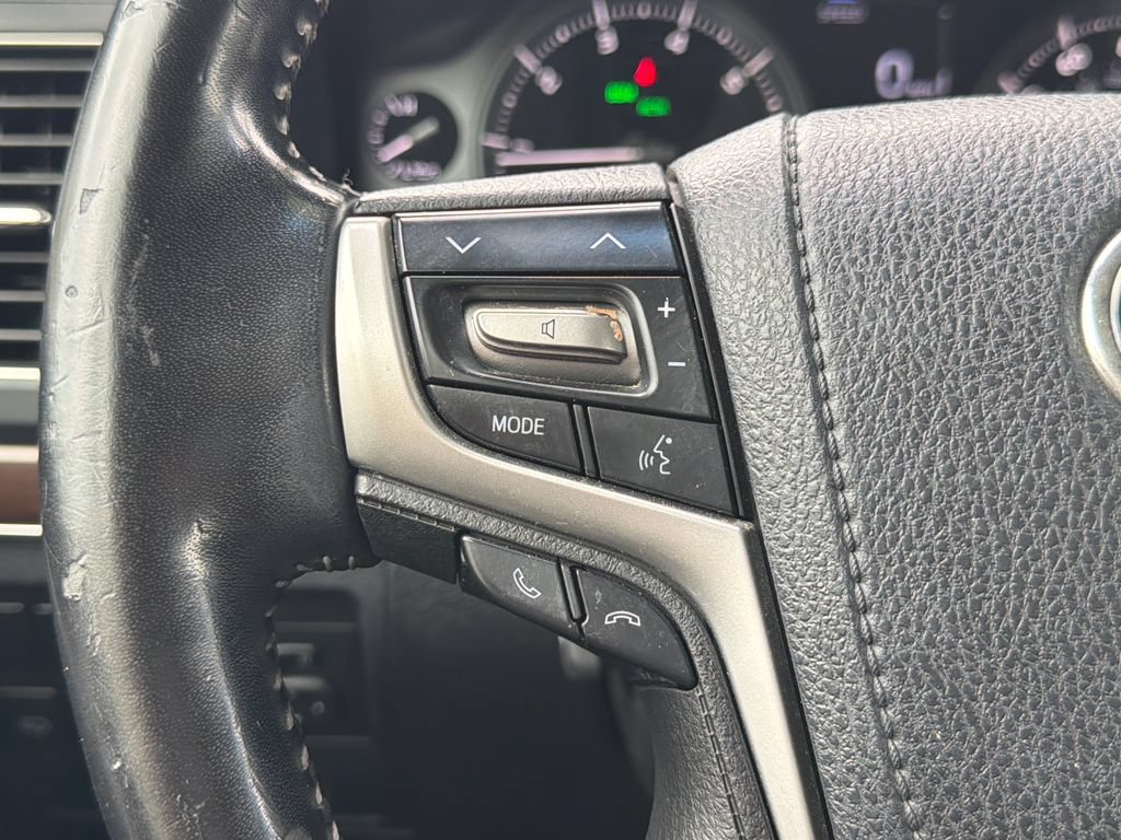 Used 2018 Toyota Land Cruiser AWD/4WD image 22