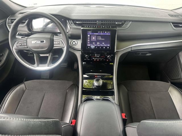Used 2023 Jeep Grand Cherokee L Laredo AWD/4WD image 14