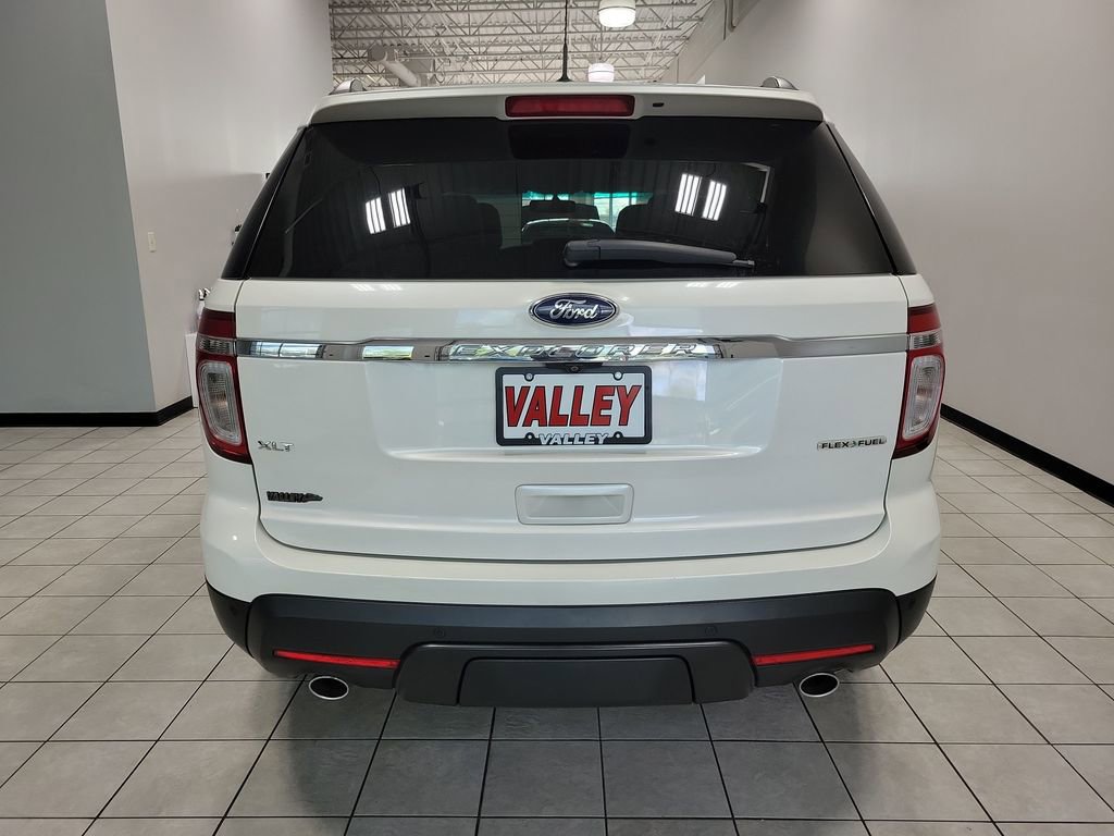 Used 2014 Ford Explorer XLT w/ Equipment Group 202A image 6