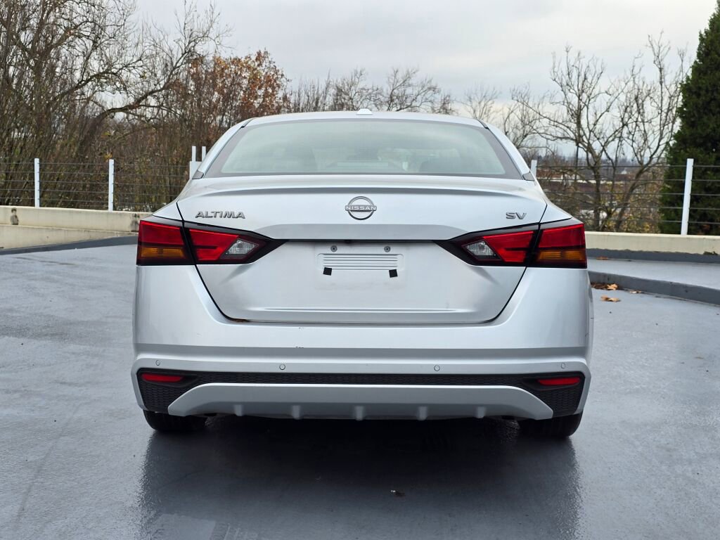Used 2024 Nissan Altima 2.5 SV image 4