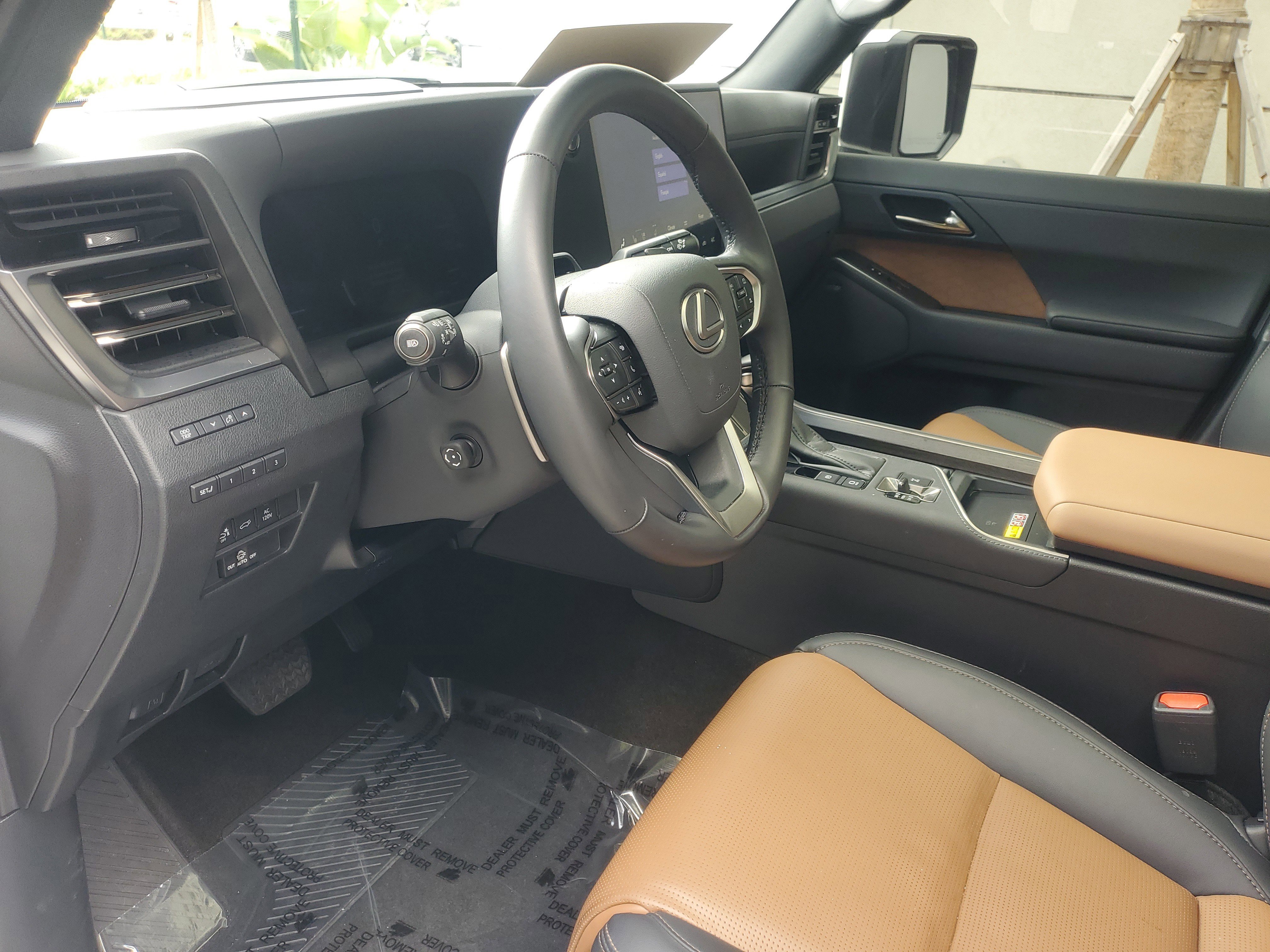 Used 2025 Lexus GX 550 image 16