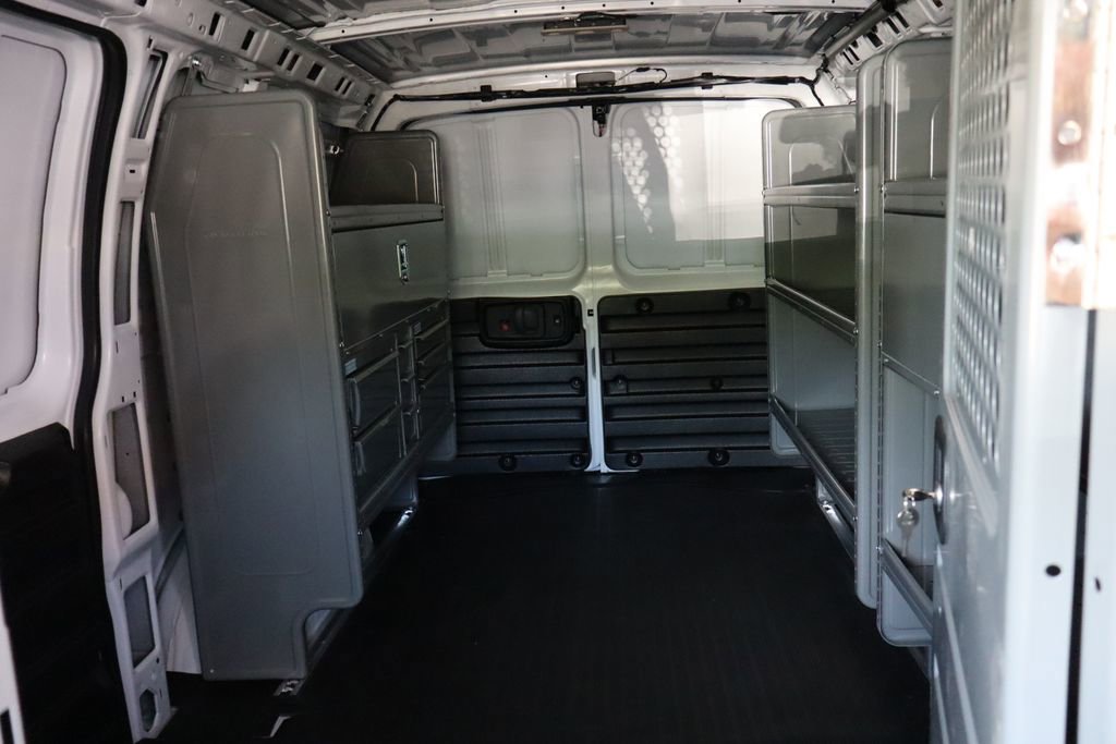 New 2025 Chevrolet Express 2500 w/ Driver Convenience Package image 31