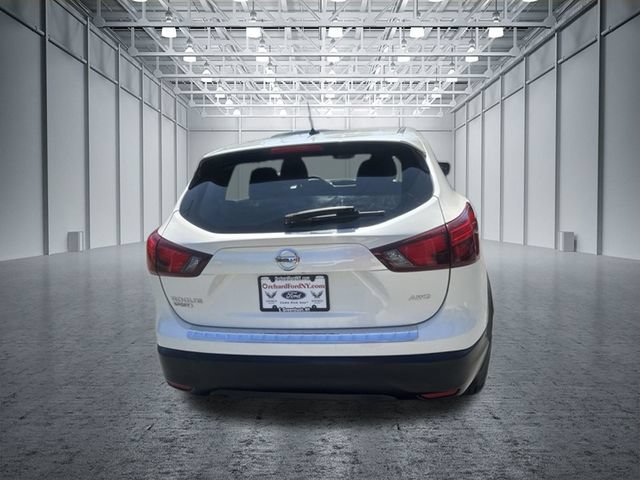 Used 2017 Nissan Rogue Sport S w/ S Appearance Package AWD/4WD image 9