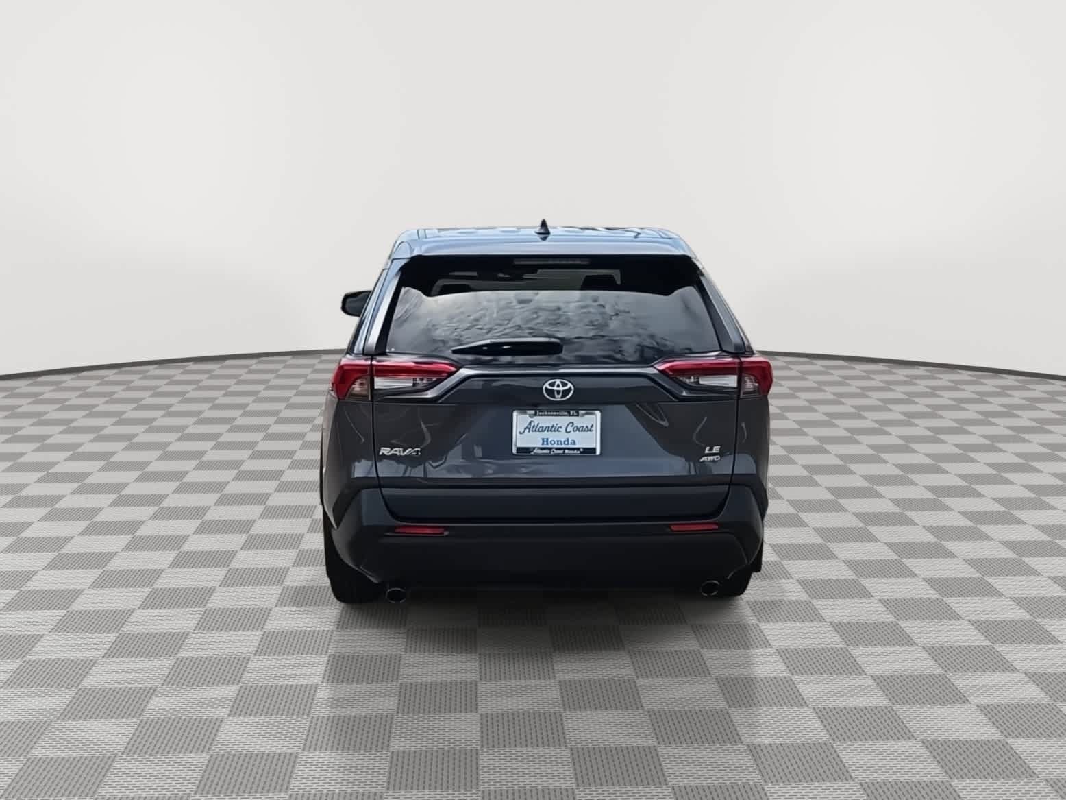 Used 2022 Toyota RAV4 LE AWD/4WD image 7