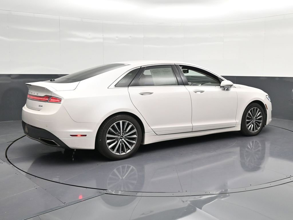 Used 2018 Lincoln MKZ Select w/ Select Plus Package FWD image 3