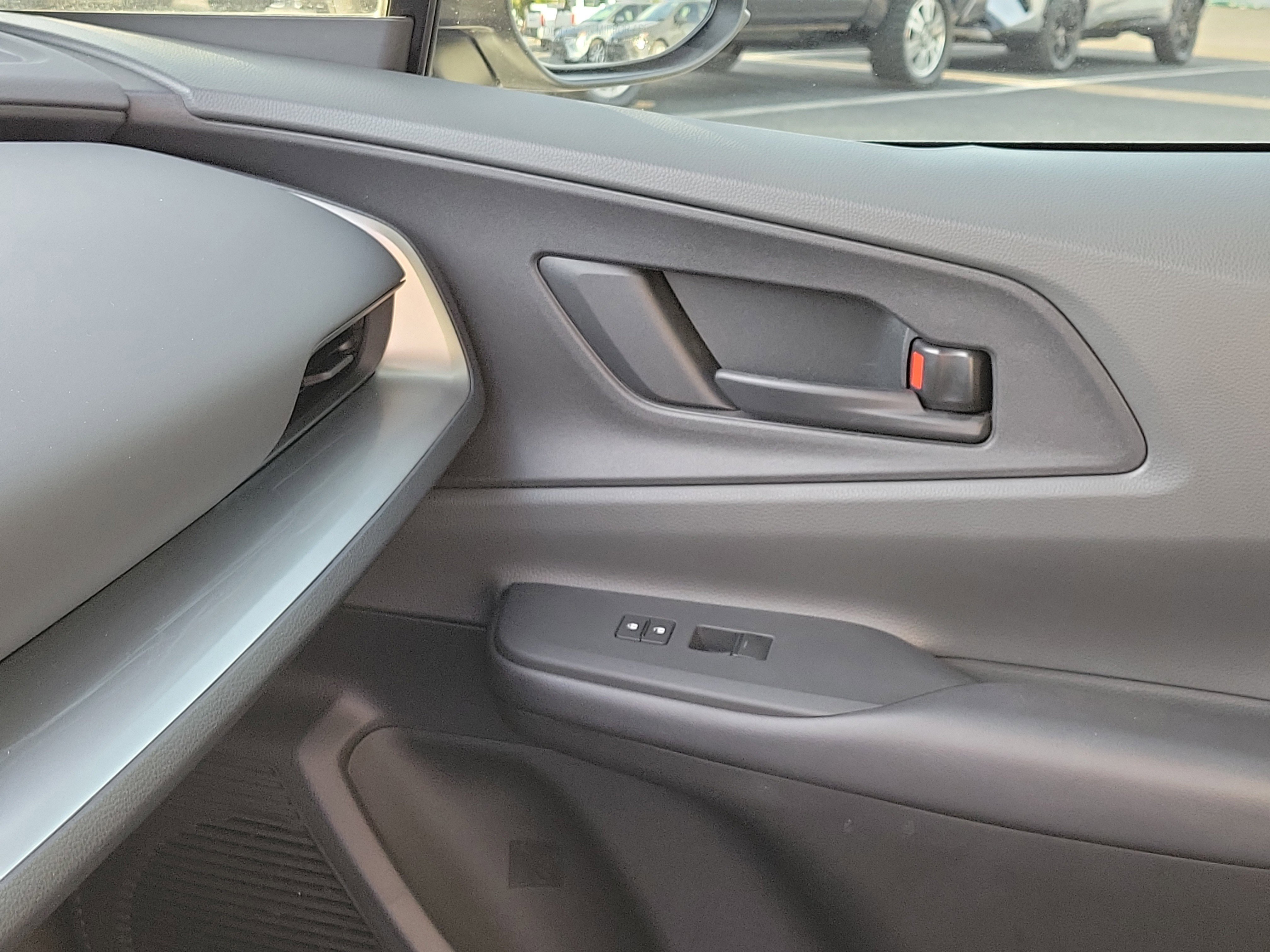 Used 2023 Toyota Prius LE FWD image 31