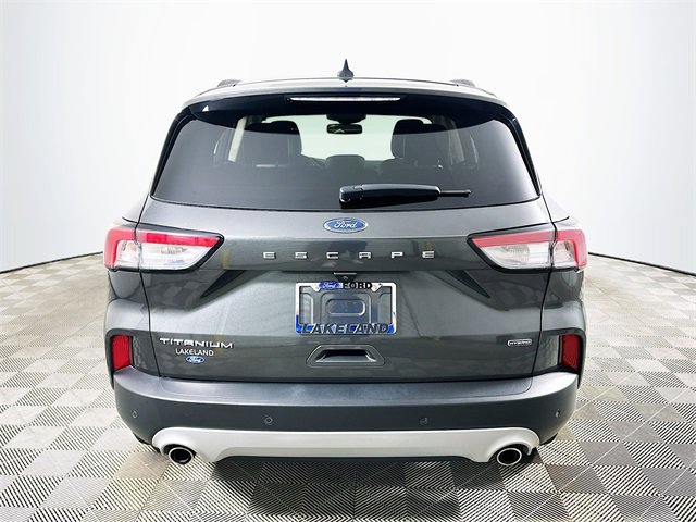 Used 2020 Ford Escape Titanium image 4