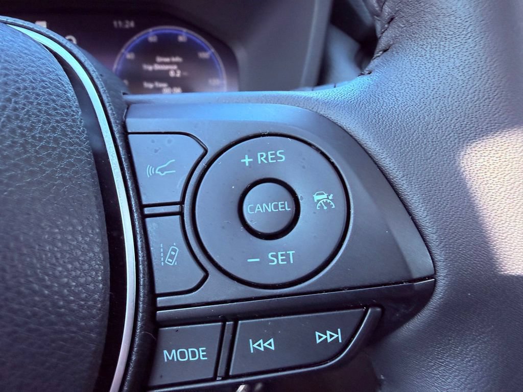 Used 2025 Toyota RAV4 Limited w/ Advanced Technology Package AWD/4WD image 24