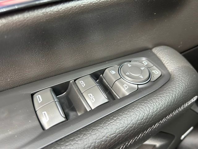 Used 2025 GMC Yukon Denali w/ Denali Reserve Package AWD/4WD image 36